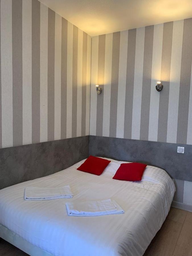 Hotel Du Centre - Restaurant Le P'Tit Gourmet Tonnerre Zewnętrze zdjęcie