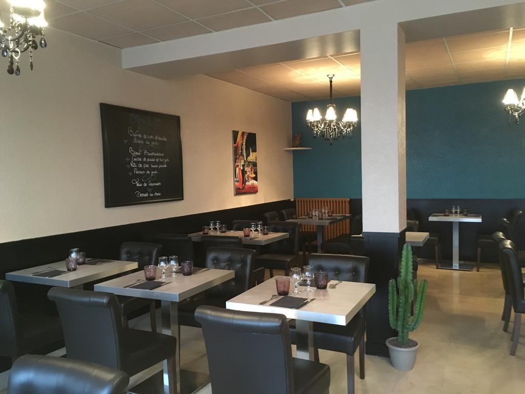 Hotel Du Centre - Restaurant Le P'Tit Gourmet Tonnerre Zewnętrze zdjęcie